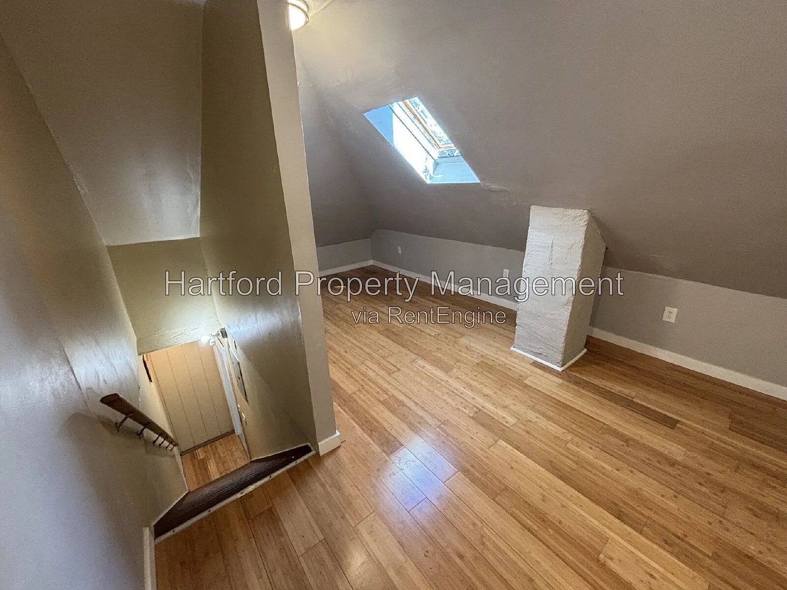 1 bed, 1.0 bath, $1,299 — Photo 4
