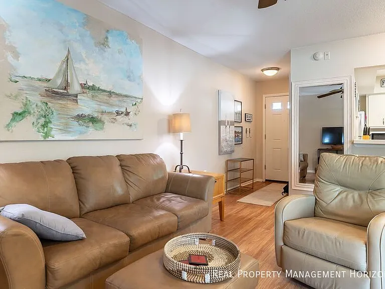 2121 Wood St #230G — Photo 5