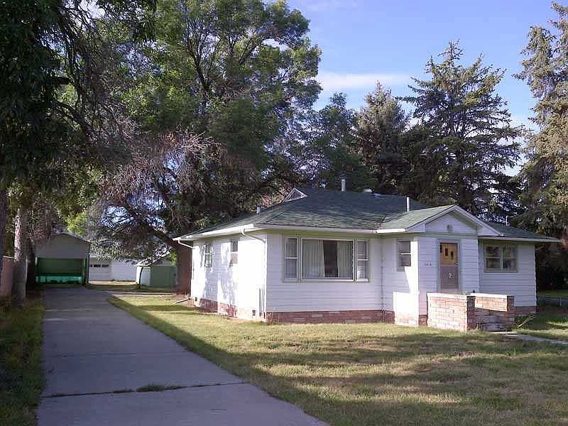 1st image of 3416 King Ave E