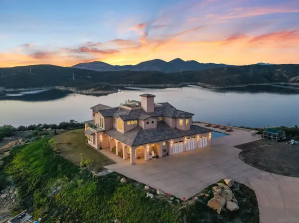 19976 Mount Israel Pl, Escondido, CA 92029