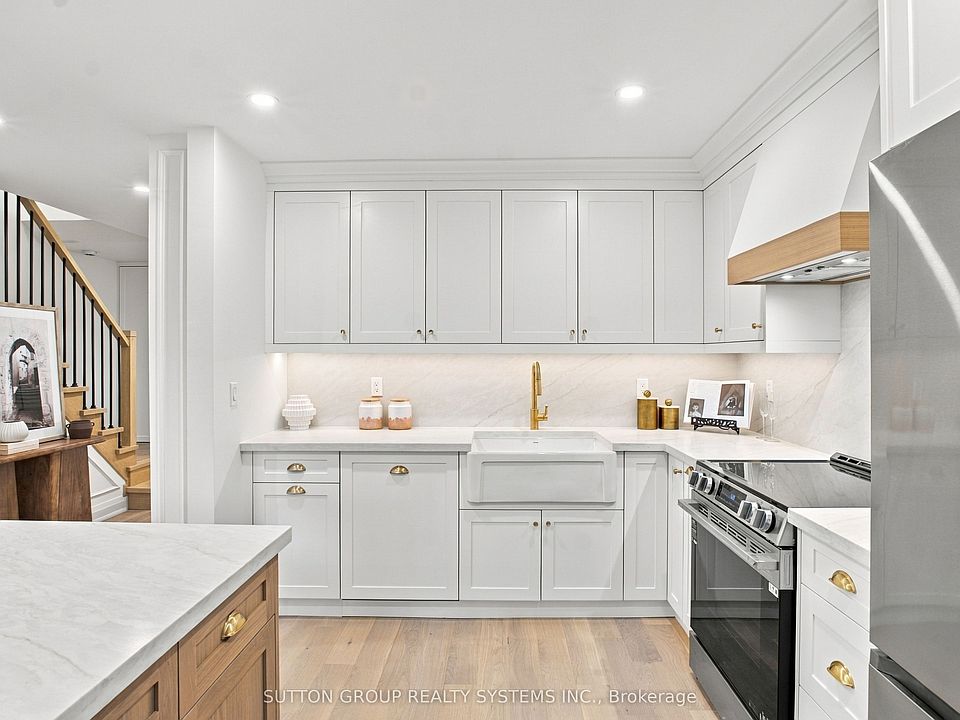 1st image of 1951 Rathburn Rd E #26