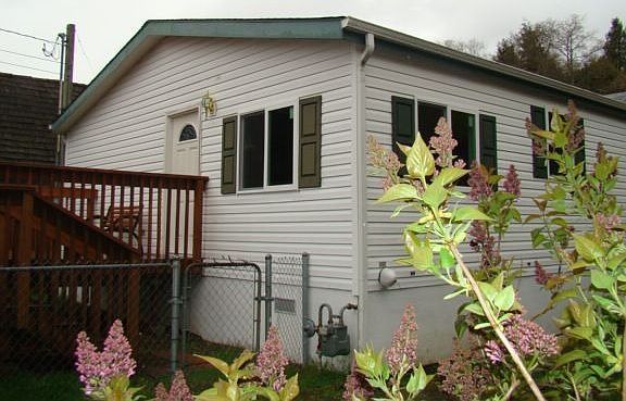 2nd image of 1608 Cherry St
