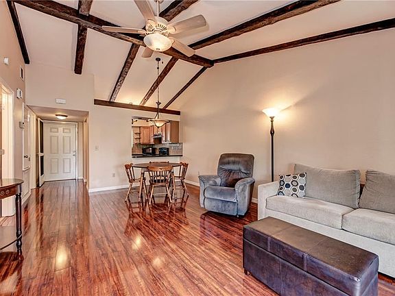 2nd image of 5965 Mashie Cir