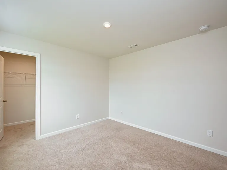 2161 Brokeshire Dr — Photo 34