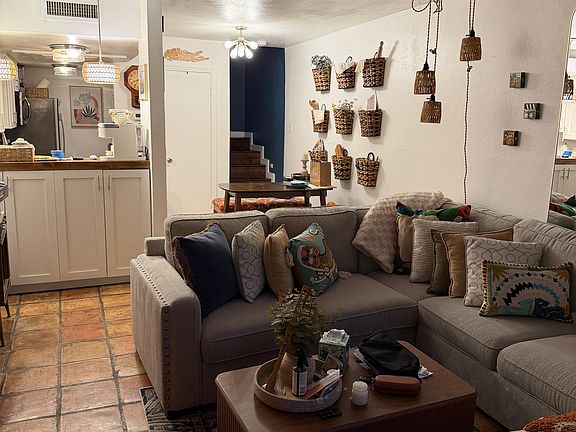 5th image of 2702 Douglas Ave #133