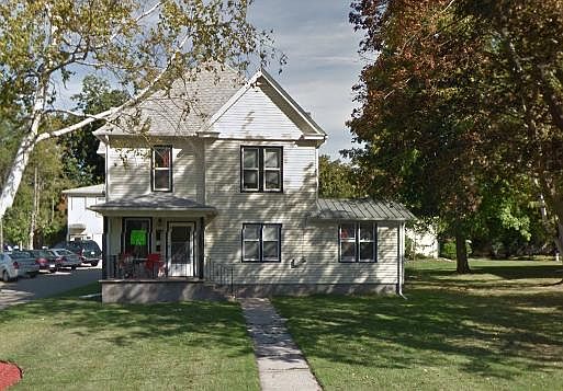 2nd image of 440 W Pine St