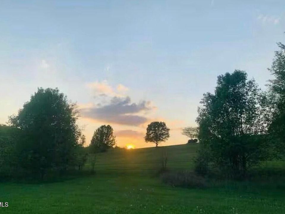 2nd image of 989 Hairetown Rd