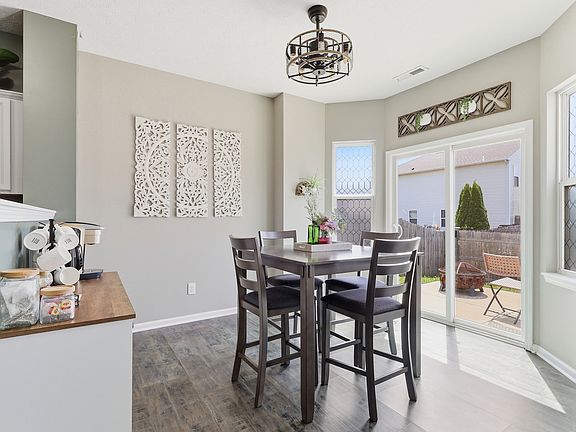4th image of 15343 Royal Grove Ct