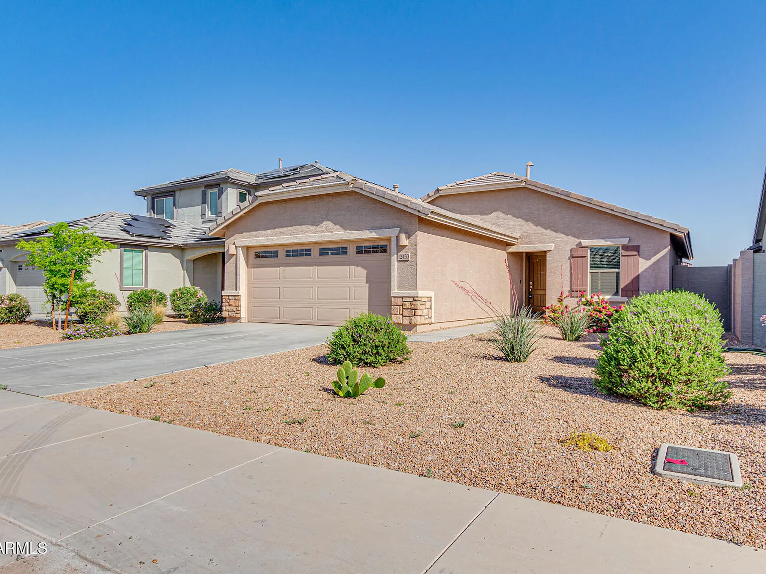 2 bed, 5.0 bath, 1392 sqft, $2,050 — Photo 3
