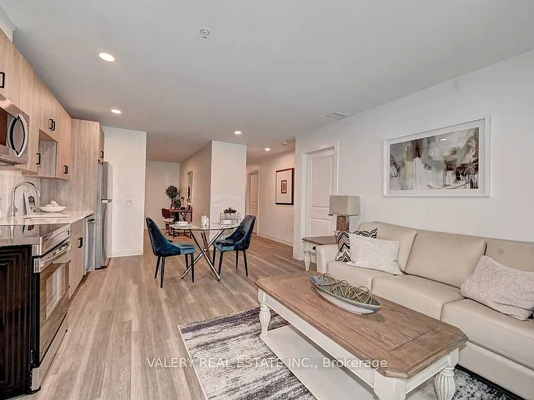 155 King St N #1703 — Photo 4