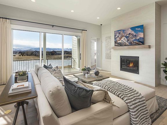 Plan C652 Living Room Photo by American Legend Homes