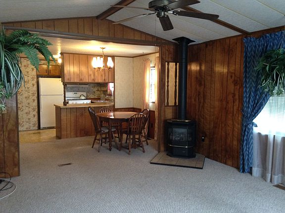 2nd image of 34 Jenny Ct