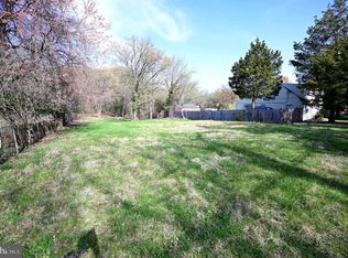 4807 N Barnaby Ln, Temple Hills, MD 20748