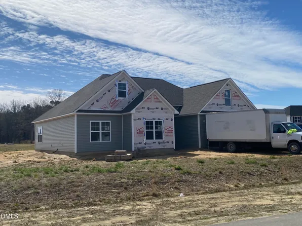 206 Talton Estates Dr, Pikeville, NC 27863