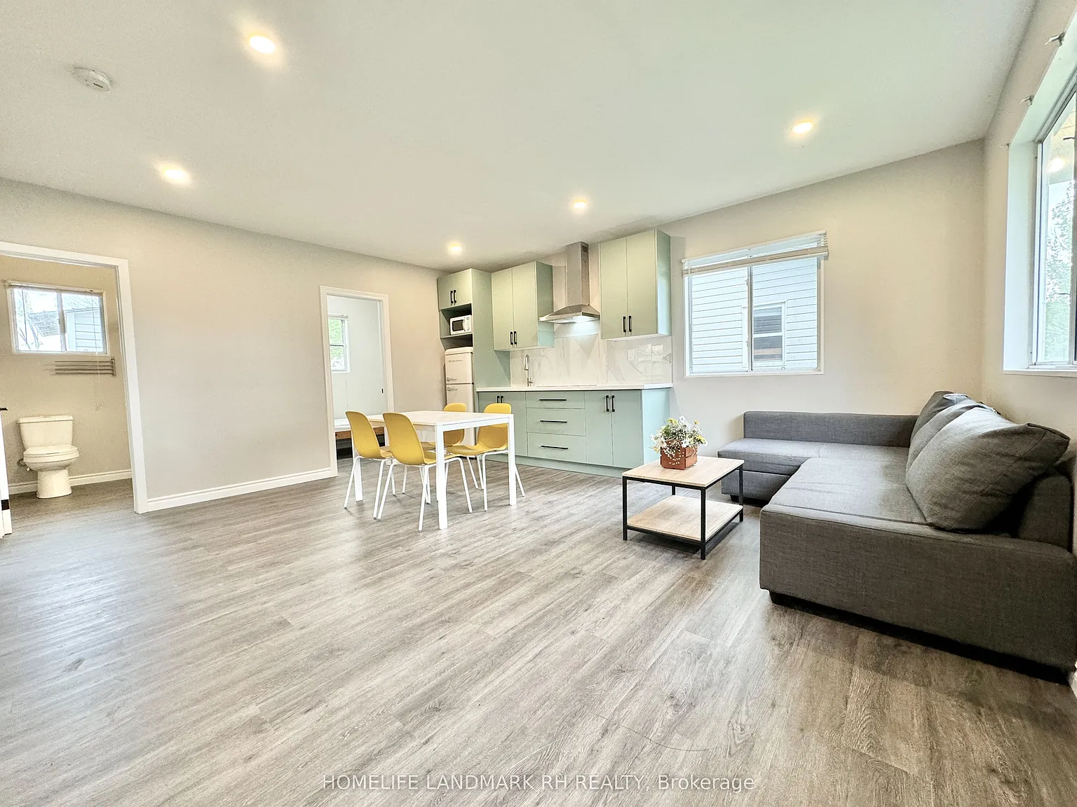 3 bed, $1,800 — Photo 3