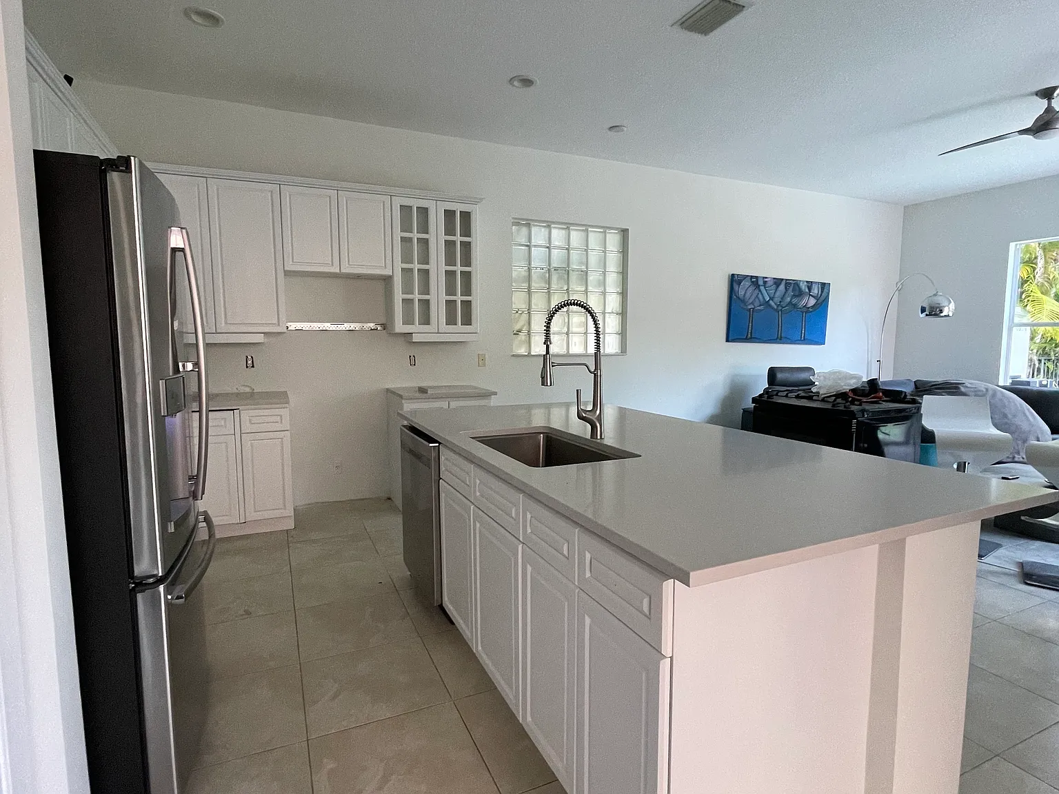4 bed, 2.5 bath, 2344 sqft, $6,000 — Photo 3