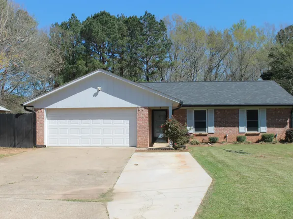 108 Donna Dr, Marshall, TX 75672