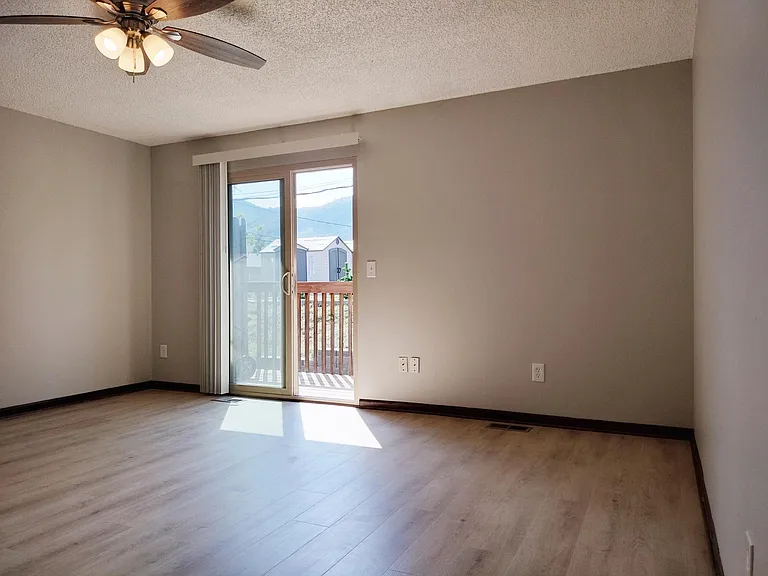 309 Zeta St #3 — Photo 5