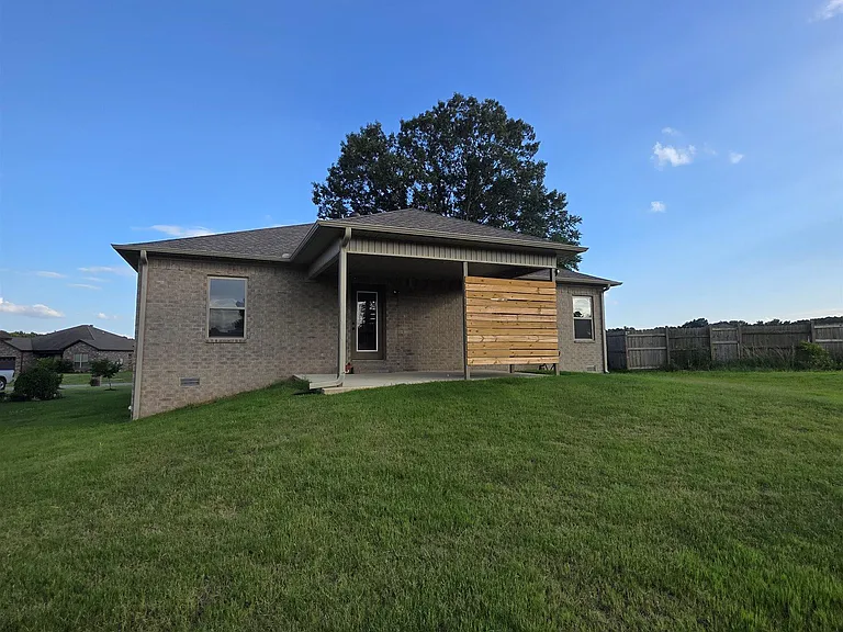 26 Grandstand Dr — Photo 14