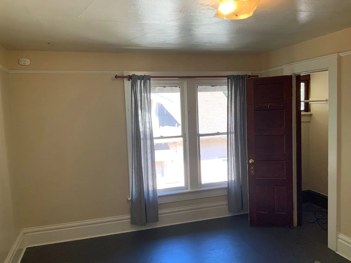 Studio Apartment Near Downtown — Photo 4