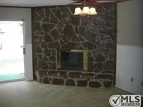 2nd image of 1955 Beechwood Ln