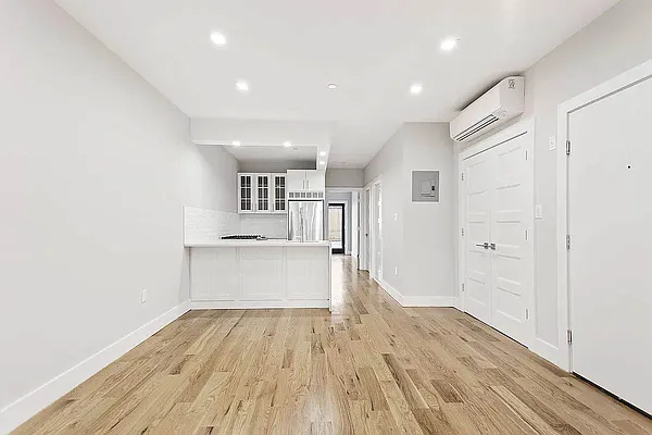 Rented by Blue Egg Realty Corp | media 12