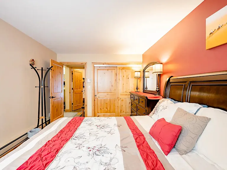 225 Eagle Dr #10B — Photo 14