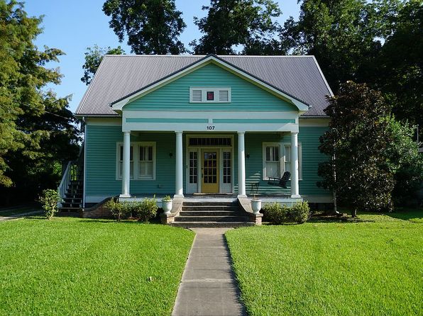 107 E Saint Peter St