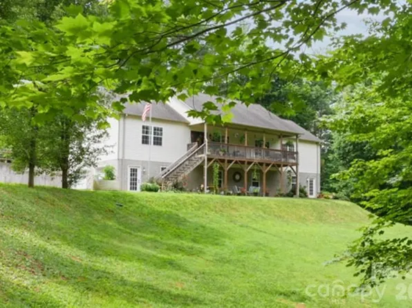 90 King Rd, Weaverville, NC 28787