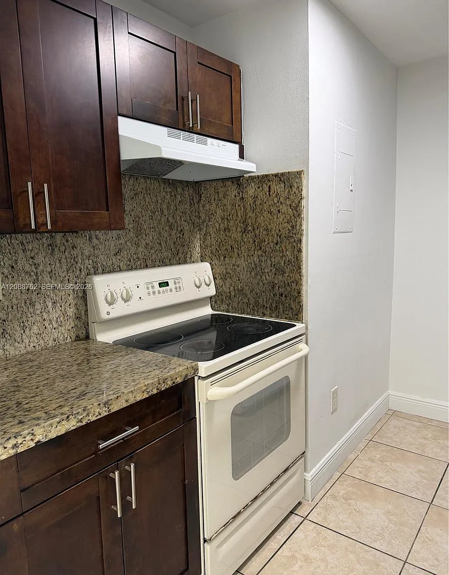 Magnolia Lane Condo — Photo 2