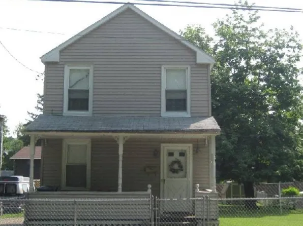 63 Syrek St, Chicopee, MA 01020