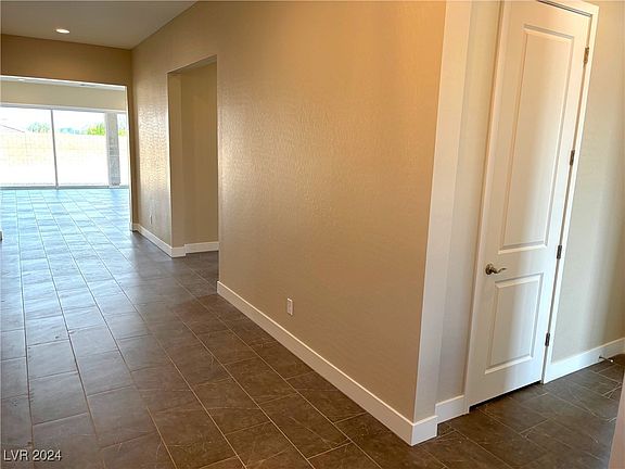 3rd image of 9190 Chandler Bloom Ct