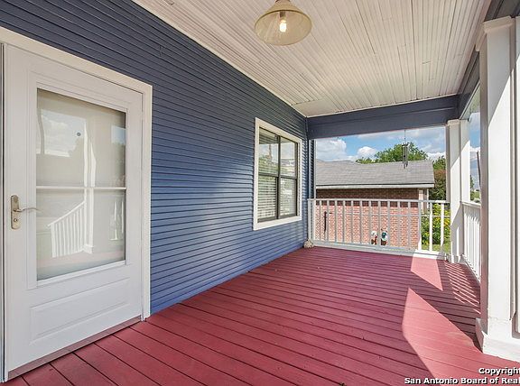 4th image of 309 Stafford St