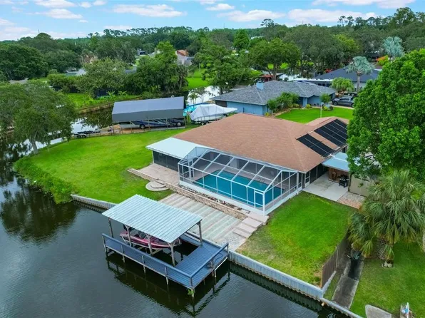 1620 Texas Ct, Tavares, FL 32778