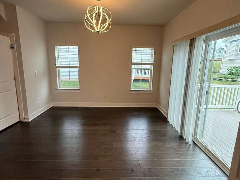 704 Peony Ln — Photo 45