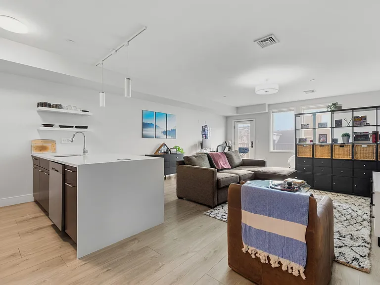 70 Bremen St #407 — Photo 1