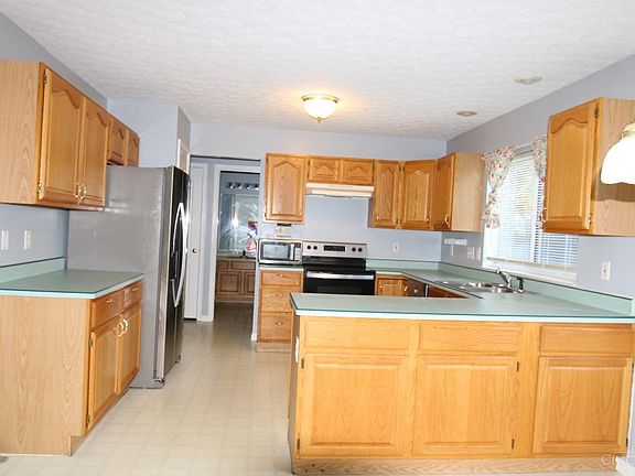 5th image of 3880 Brockton Dr