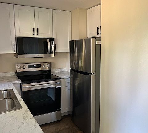 4th image of 21914 29th Ave S #1