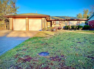 812 Briarlane Rd, Del City, OK 73115