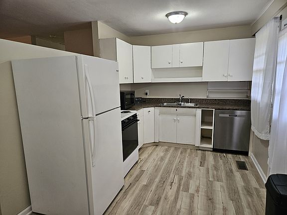 5th image of 1509 Hillcrest Dr