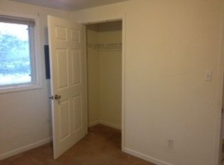 501 Chester St APT 8, New Athens, IL 62264