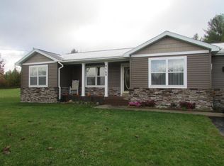 9168 N Island View Dr, Cheboygan, MI 49721