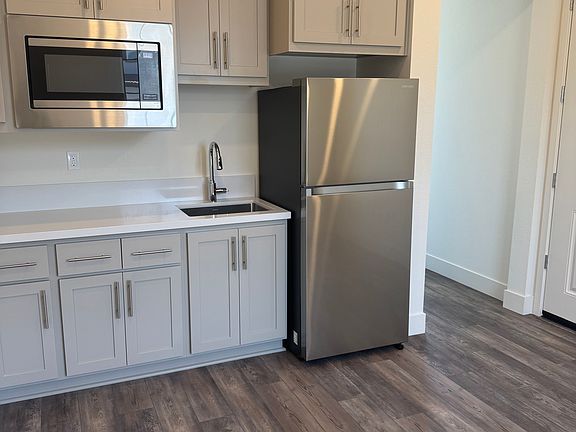 5th image of 5823 Placer Dr Unit 2