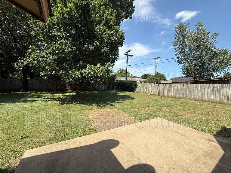 900 W Norman St — Photo 20