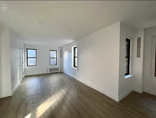 Rented by Oxford Property Group | media 10