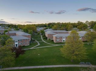 Crestwood Lake Apartments, Yonkers, NY 10710