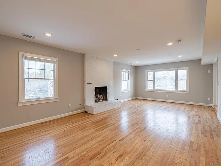 900 N Madison St #1 — Photo 9
