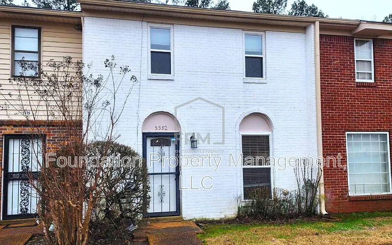 3 bed, 2.5 bath, 1640 sqft, $1,275 — Photo 2