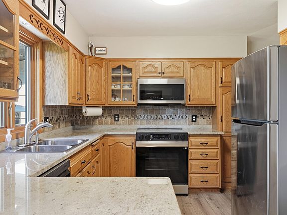 5th image of 575 Prospect Ct NE