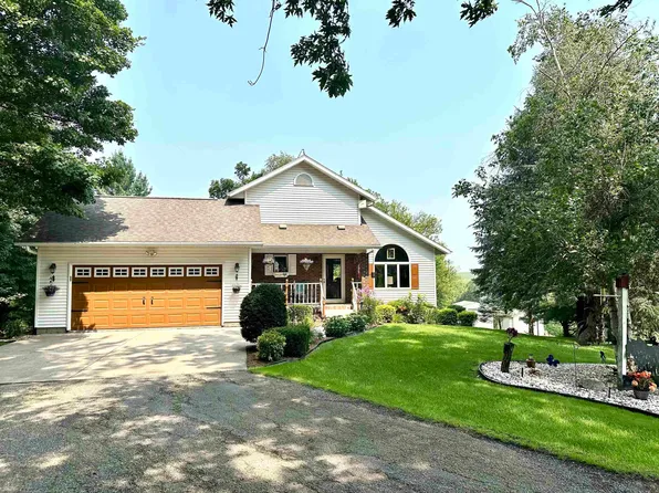 2280 Prairie View Rd, Decorah, IA 52101